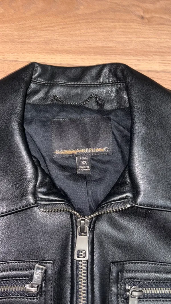 Banana Republic Black Leather Jacket - Image 4