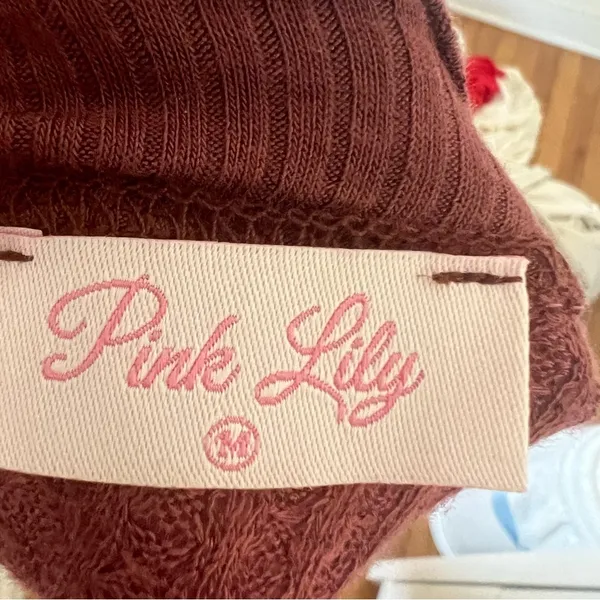 Pink Lily burgundy top - Image 5