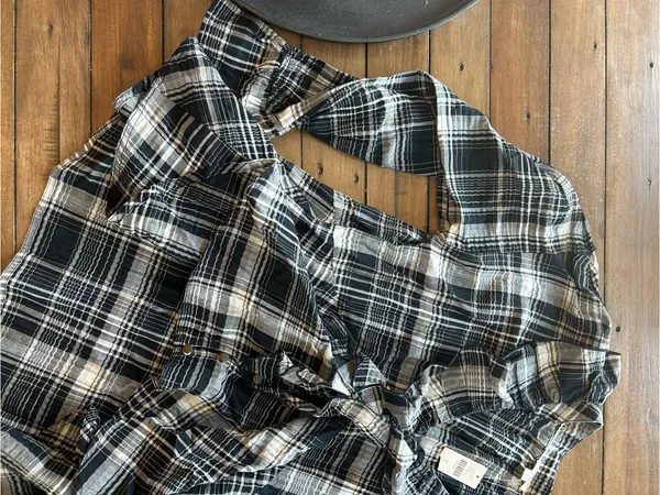 NWT Anthropologie Pilcro Plaid Ruffled Button Black Blouse S - Image 6