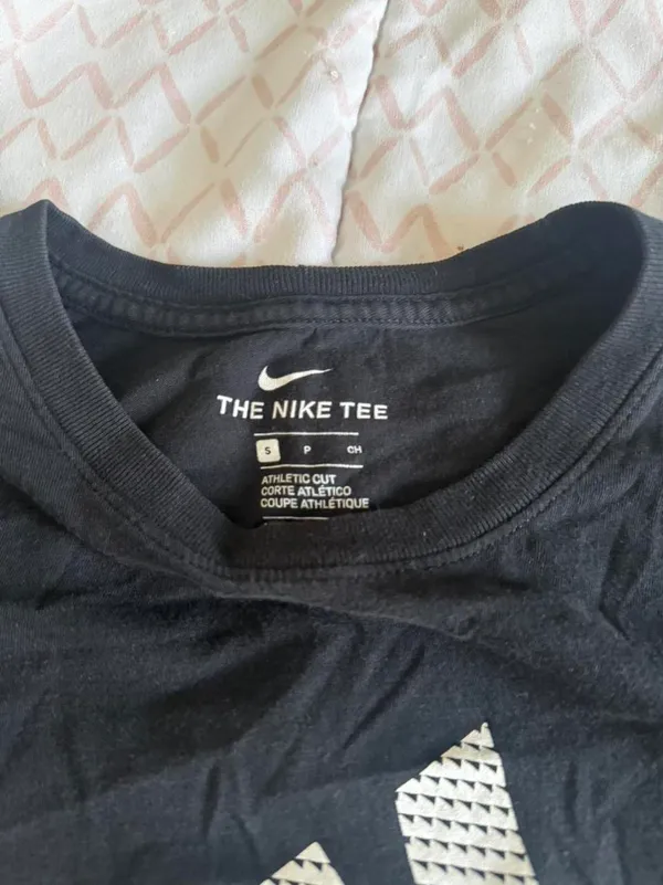 The Nike Tee- Run Size Small - Image 2