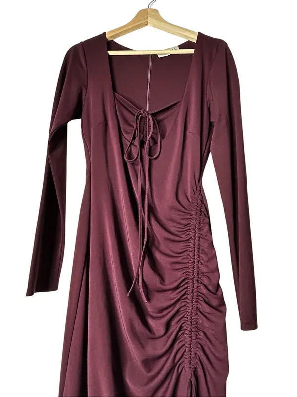 Nicholas Noel Gown Plum Burgundy Red Size 8 - Image 10
