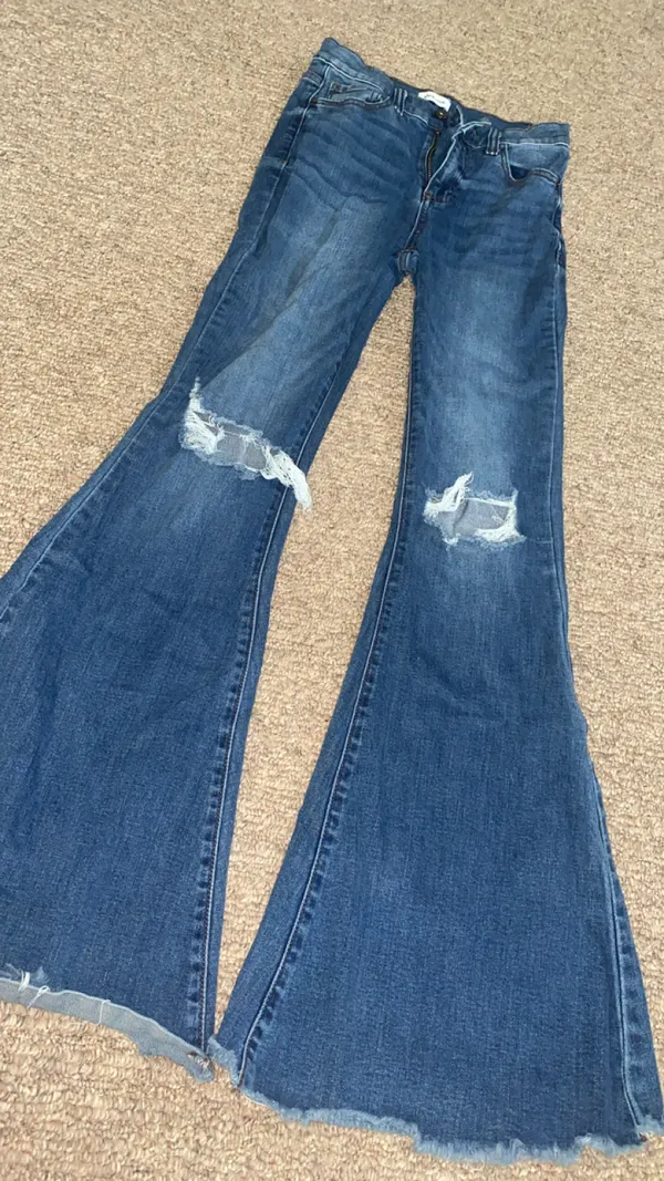 Sneak peak flare jeans  - Image 2