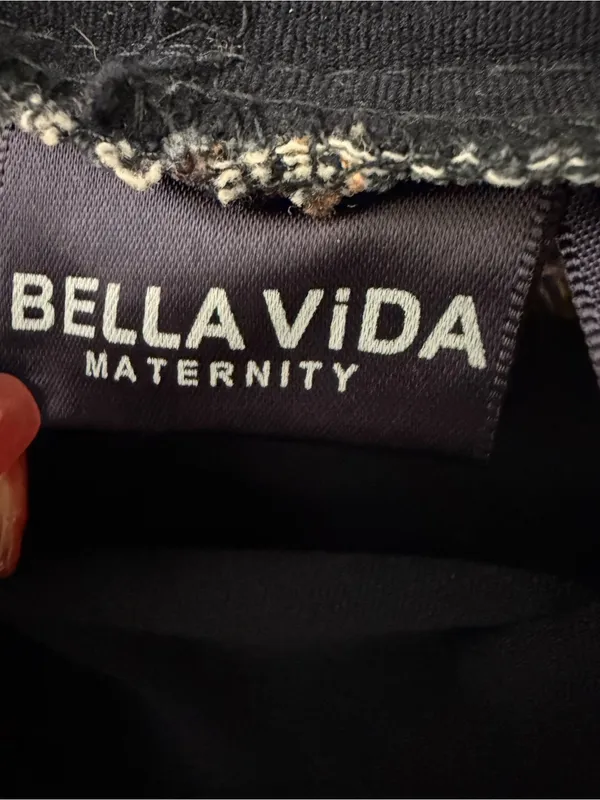 Bella Vida Maternity Dark Wash Skinny Capri Jeans Size M (A808) - Image 10