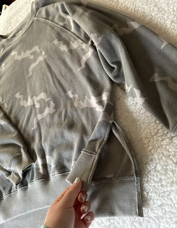 American Eagle Outfitters Sweater - Image 2