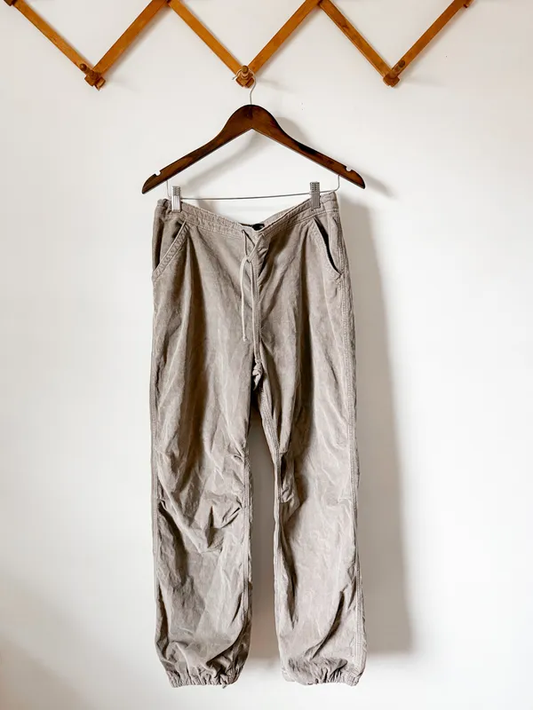 Hollister Adjustable Rise Parachute Baggy Corduroy Pants - Image 4
