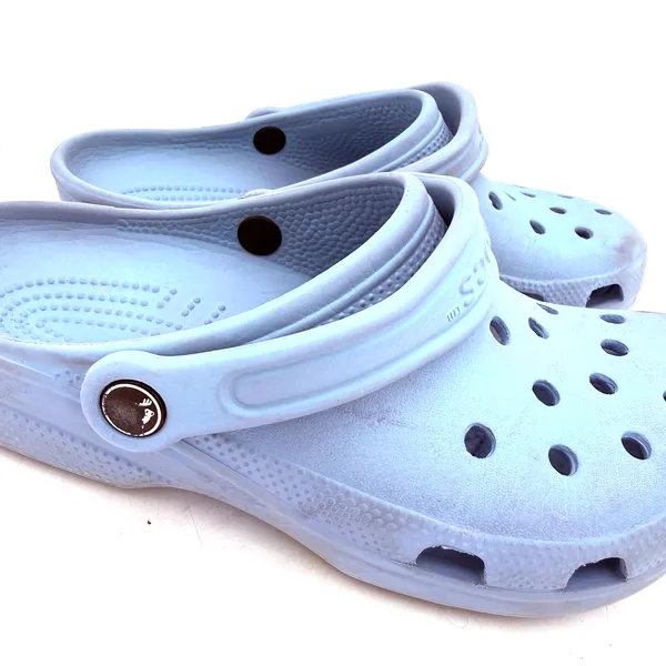 Crocs Light Blue Classic Clogs Sandals Size Men's 6 Women's 8 - Image 2