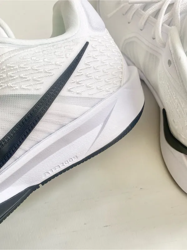 NIKE SABRINA 2 black and white - Image 7