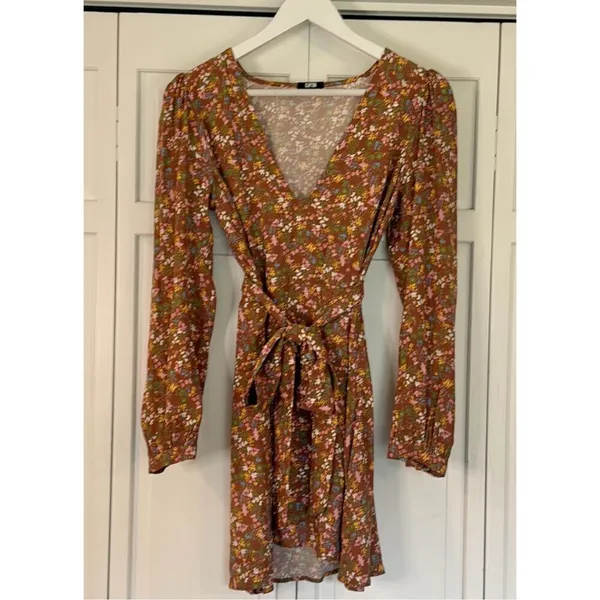 Clayton X Revolve ditsy floral long sleeve dress small - Image 3