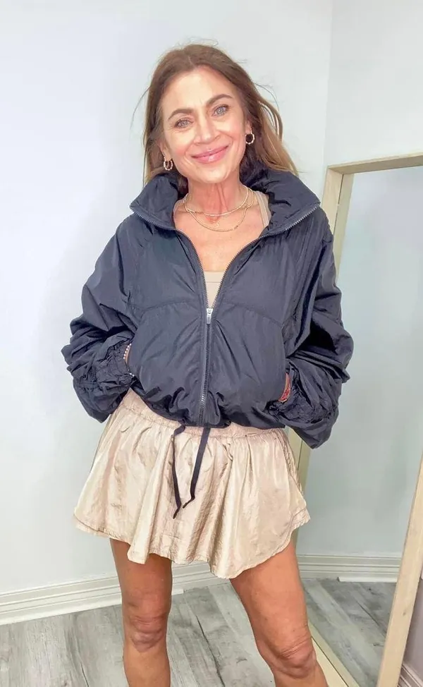 Free People Movement NWT Black Ruched Out Packable Jacket. Size Small - Image 7