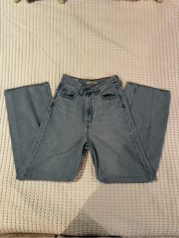 Levi’s Women’s High Loose Jeans - Image 3