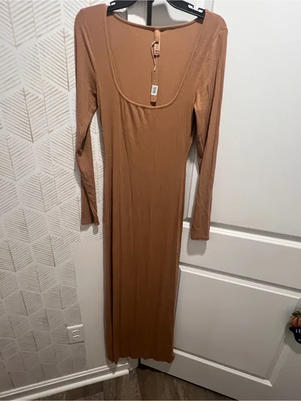 NWT SKIMS Soft Lounge Scoop Neck Maxi Dress - Camel - Image 15