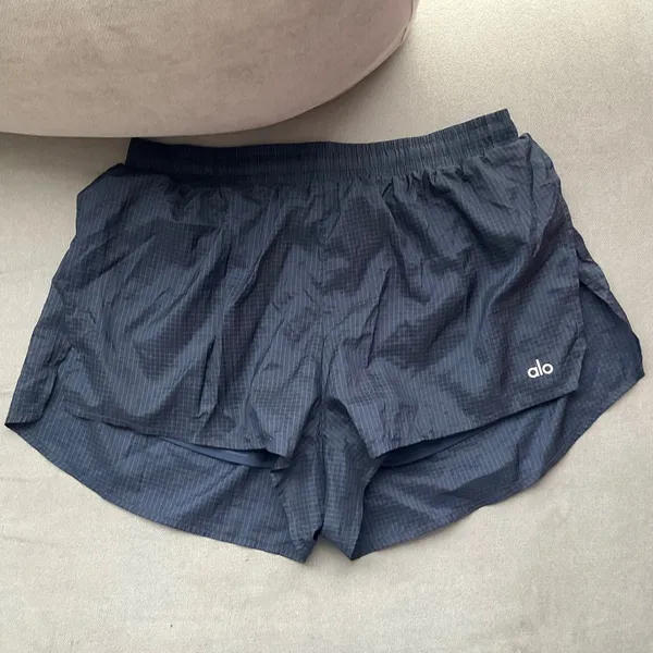 Alo Yoga Game Time Short Navy M - Image 2