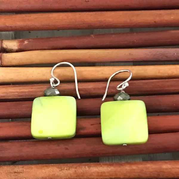 Silpada Sterling Silver Green Mother of Pearl Pyrite Bead French Wire Earrings - Image 2
