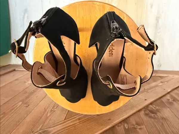 Madden Girl women’s black peep-toe high heel sandals, size 6.5 - Image 5