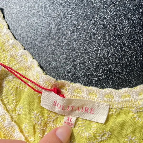 NWT yellow floral embroidered top size XL stretchy bottom hem bohemian‎ hippie - Image 8