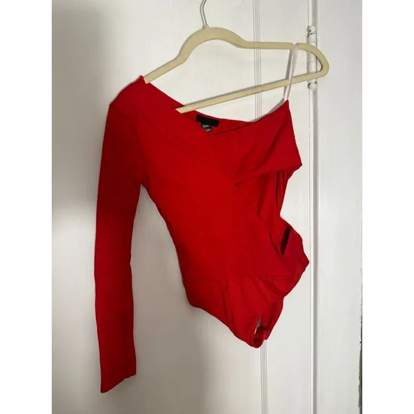 Revolve H:ours Karly Red One Shoulder Cut Out Bodysuit - Image 4