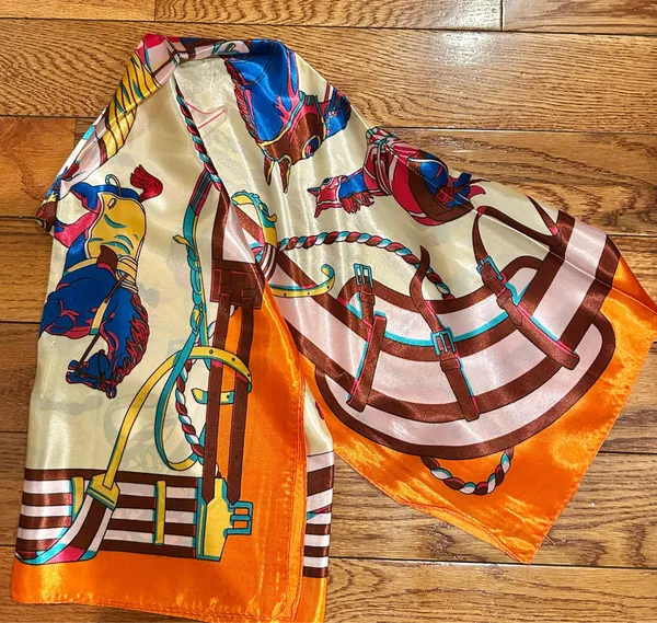 Vintage classic EQUESTRIAN horses PRINT ORANGE/ off white SQUAR SILK SCARF 35/35 - Image 18