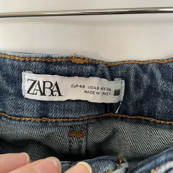 Zara raw hem medium wash‎ blue jeans women's size 28 straight leg pants casual - Image 4