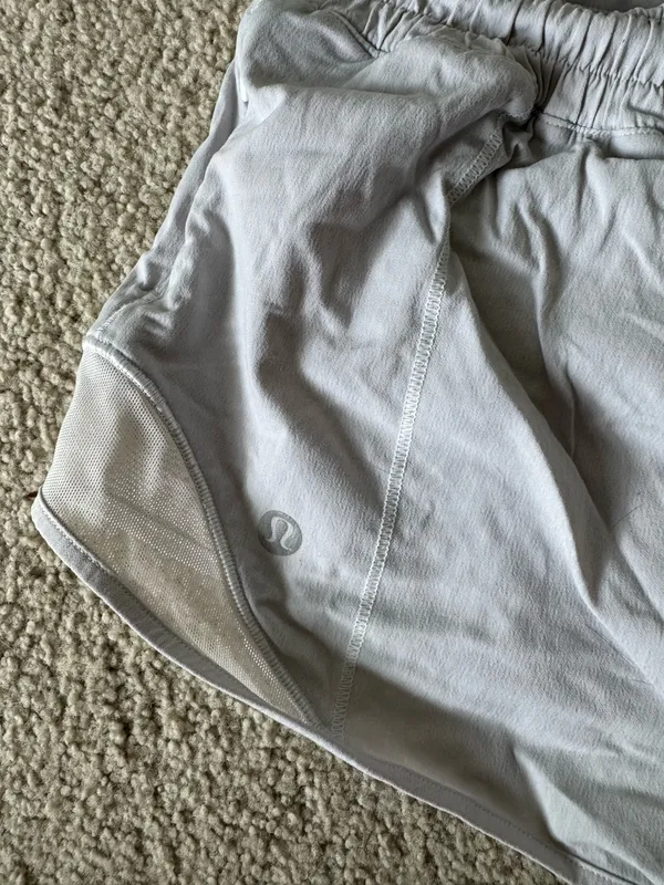 Lululemon Shorts Hotty Hot - Image 3
