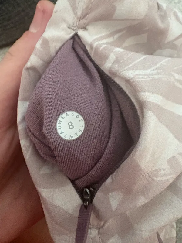 Lululemon Choose A Side Short *Reversible 3" - Image 6