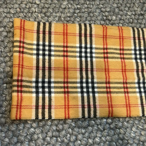 Non Signe Burberry Plaid Printed Scarf Made in France - Image 7