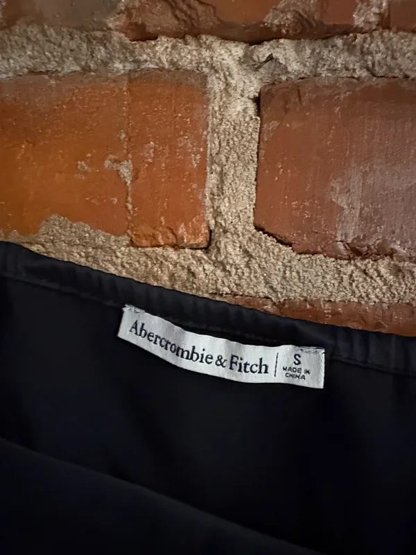 Abercrombie Crop Top Black - Image 2