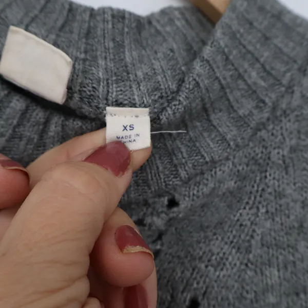 Gap Sweater Womens XS Pointelle Knit Gray Long Sleeve Crew Neck Excellent - Image 3