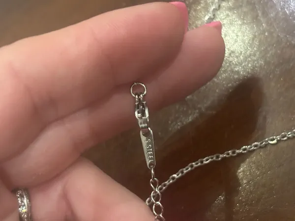 Pink Clover necklace - Image 4