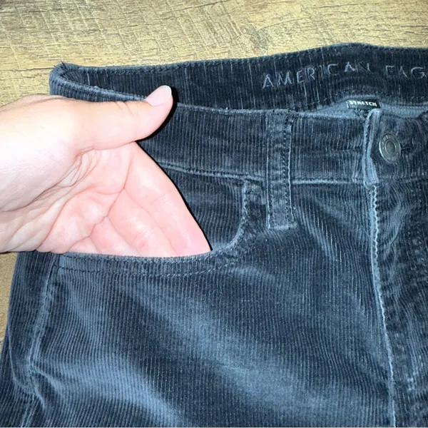 American Eagle Women’s Hi-Rise Black Corduroy Jeggings Pants – Size 6S - Image 4