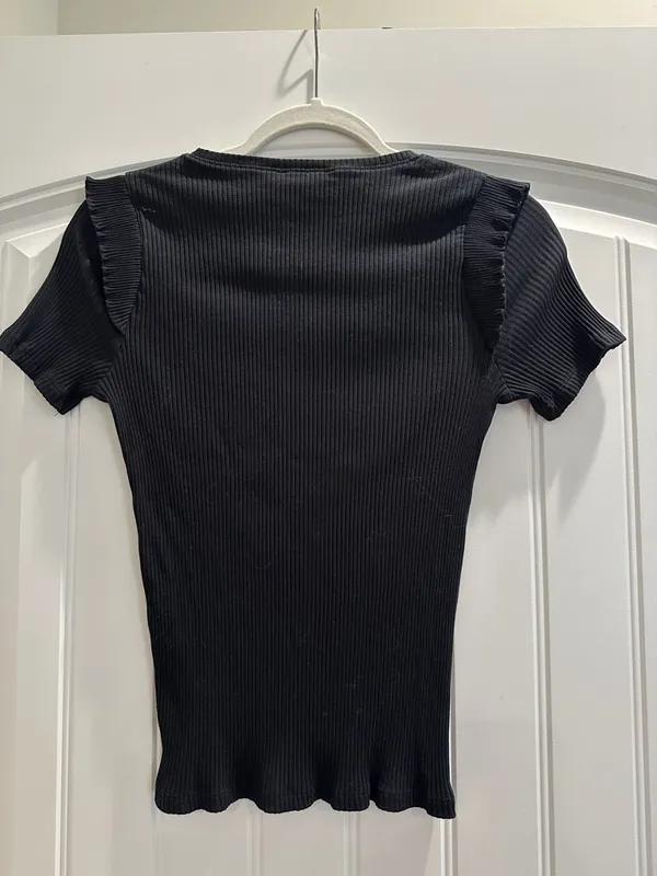 Zara Black Ribbed Short-Sleeve Tee with Ruffle Shoulders - Image 2