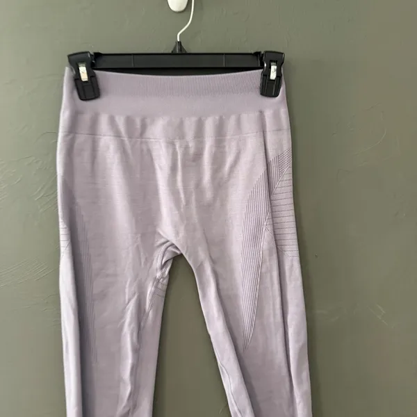 Alphalete Women Lavender Purple Seamless High Waisted Activewear Leggings‎ Small - Image 3