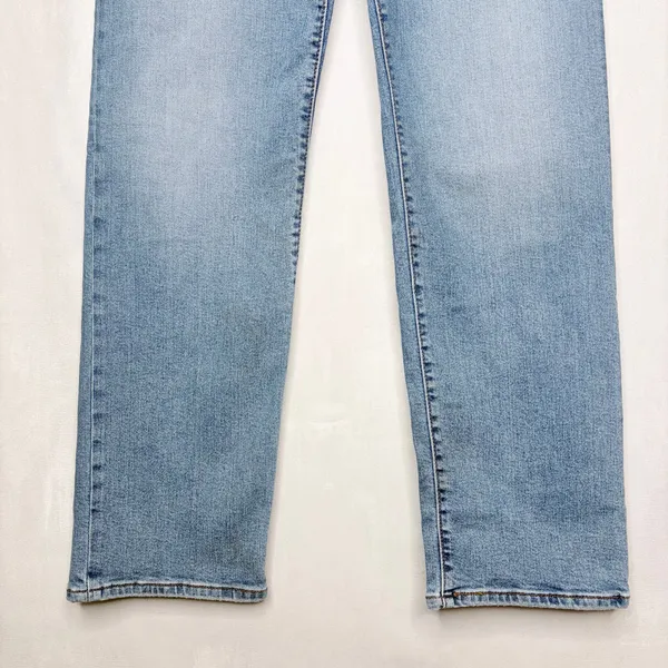 Levi’s Ribcage Straight Light Wash Jeans - Image 7