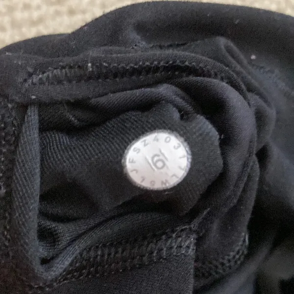 Lululemon Align HR Pant 25” Black 2017 Version Leggings High Rise Nulu Size 6 - Image 12
