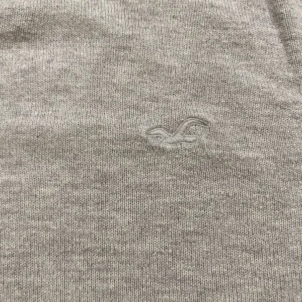 Hollister Gray Crewneck Sweater Small Minimalist Soft Classic Pullover - Image 6