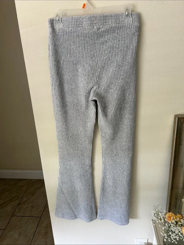 Aerie groove on velour light grey high rise pull on flare lounge pants M - Image 4