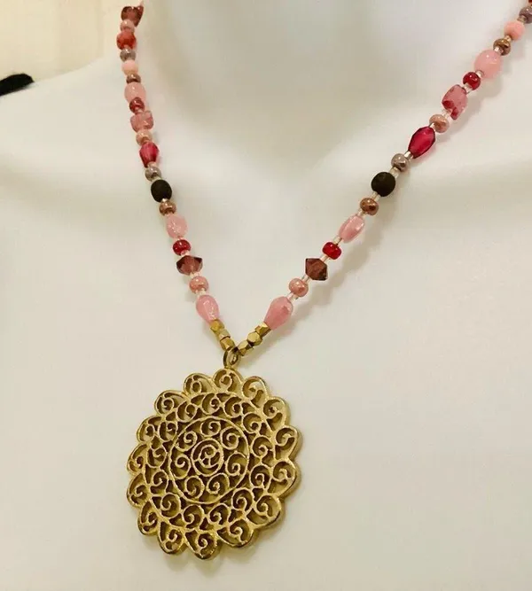 Large Pendant Necklace Pink - Image 2