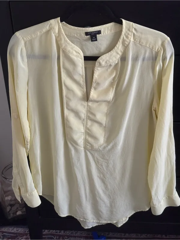 Ann Taylor Women’s Yellow Split-Neck Blouse 100% Silk EUC - Image 3