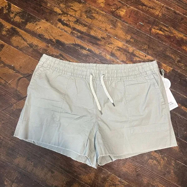 Vuori vintage Ripstop raw hem sporty luxe eucalyptus XXL short - Image 2