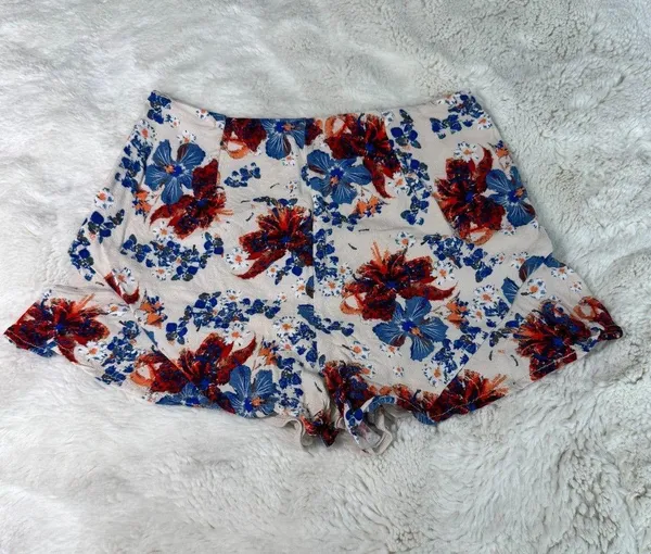 Free People Floral Shorts Size 8 Blue Red Cream Boho High Rise Flowy - Image 2
