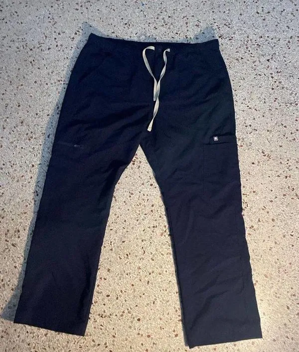 Figs Cairo™ Cargo Scrub Pants X-Large’s navy - Image 8
