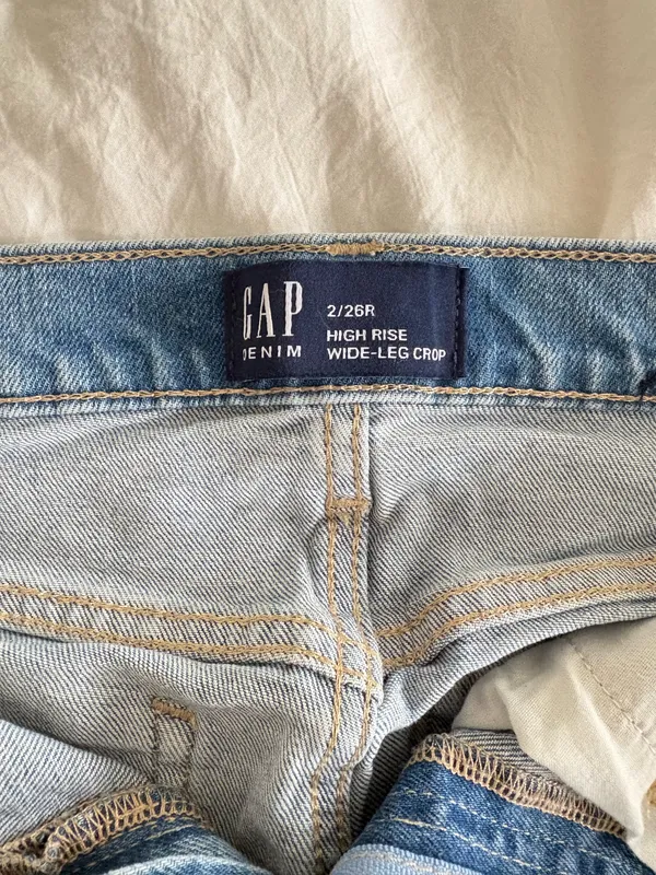 Gap Jeans - Image 3
