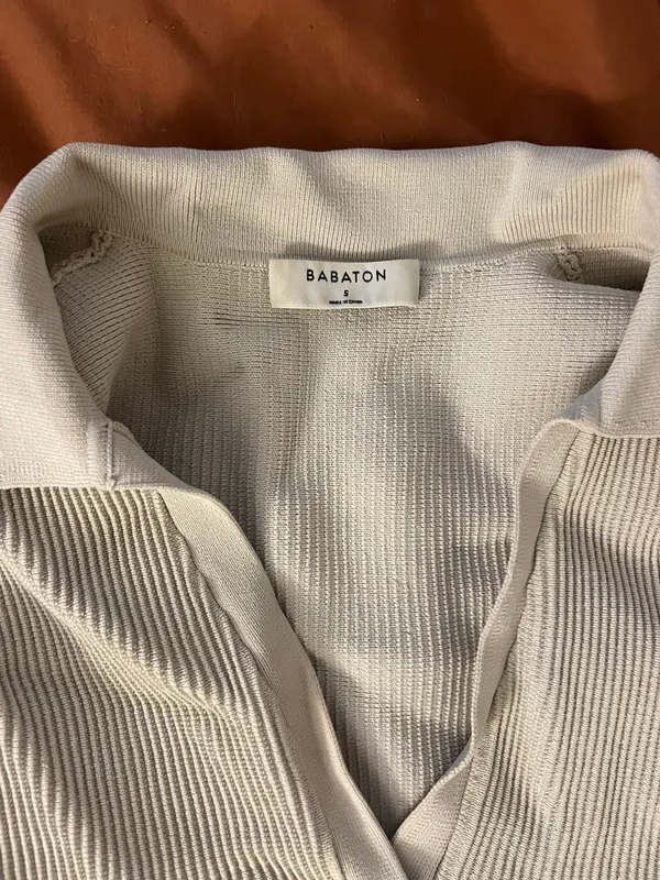 Aritzia Cropped Top - Image 2