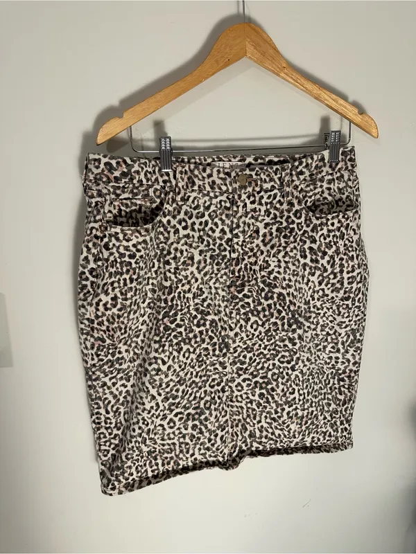 7 for all mankind cheetah print denim skirt 12 - Image 2