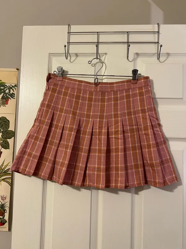 Amazon Pink Plaid Pleated Mini Skirt - Image 4