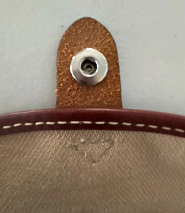 VINTAGE Dooney & Bourke | classic D&B logo wristlet. - Image 9