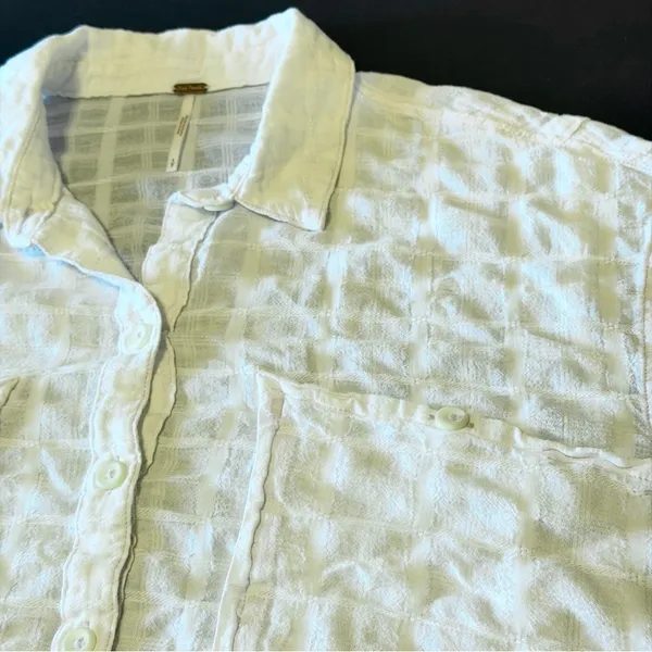 Free People Loveland solid buttondown textured shirt in Lavender, size S overszd - Image 9