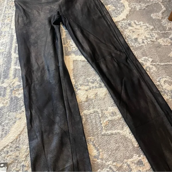 Spanx Black High-Waisted Leggings faux leather - Image 4