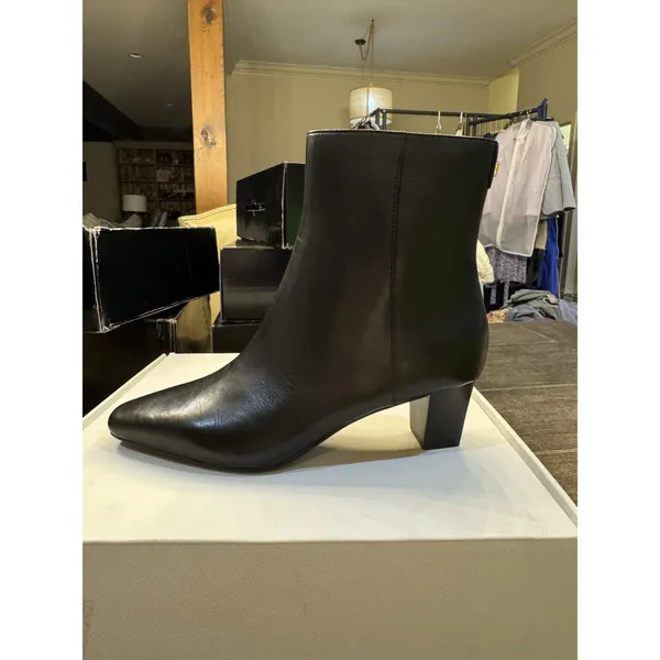 $160 RALPH LAUREN WILLA Black LEATHER ANKLE SOFT HEEL BOOTS Size 7 - Image 2