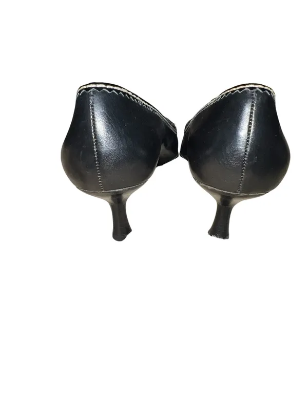Cole Haan vintage pointy black toed kitten heels. - Image 6