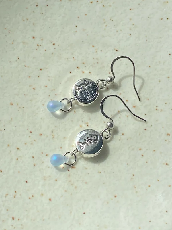Handmade cat & fish teardrop dangle earrings 🐈🐟 - Image 5